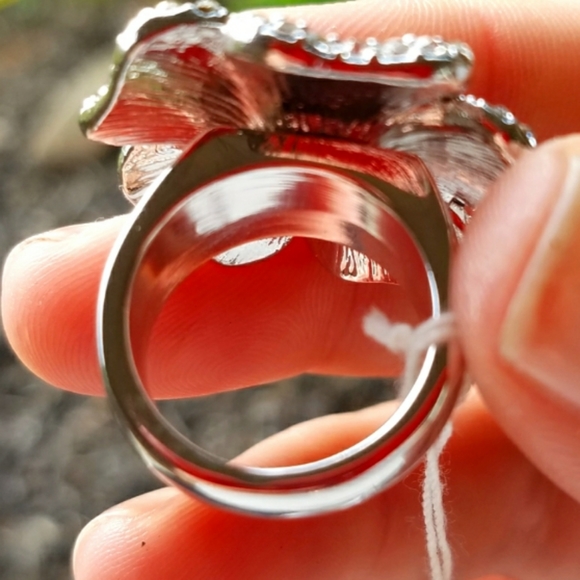 Lia Sophia Dahlia ring - Picture 3 of 5